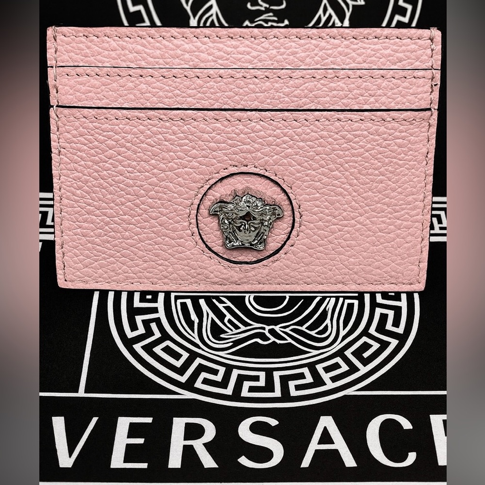 Versace La Medusa Cardholder – Pink Pebbled Leather | NWT | Full Inclusion Set